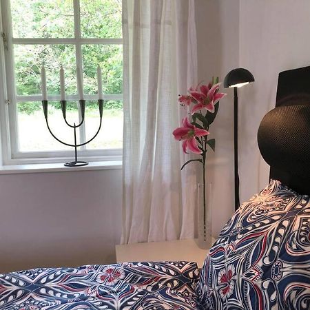 Lilla Huset Med Stor Traedgardstomt Naera Golf Och Hav Villa Trosa Dış mekan fotoğraf