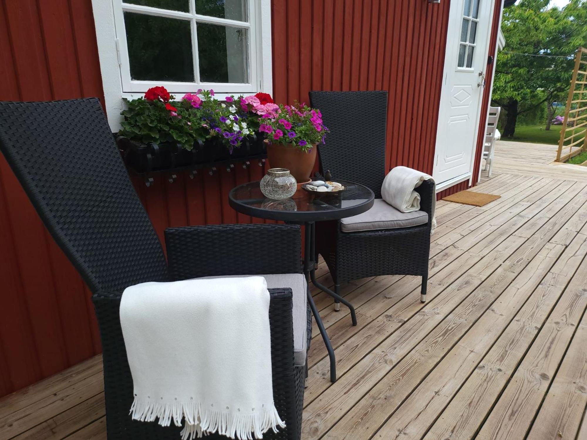 Lilla Huset Med Stor Traedgardstomt Naera Golf Och Hav Villa Trosa Dış mekan fotoğraf